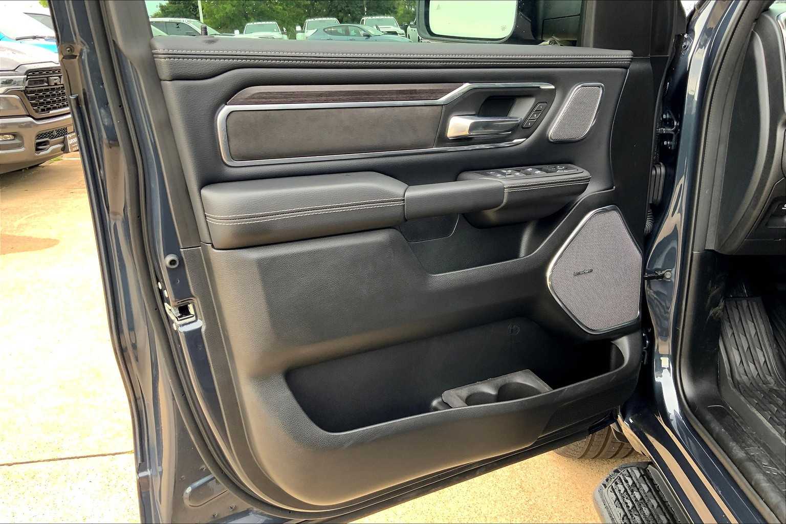 2026 Ram 1500 Laramie photo 10