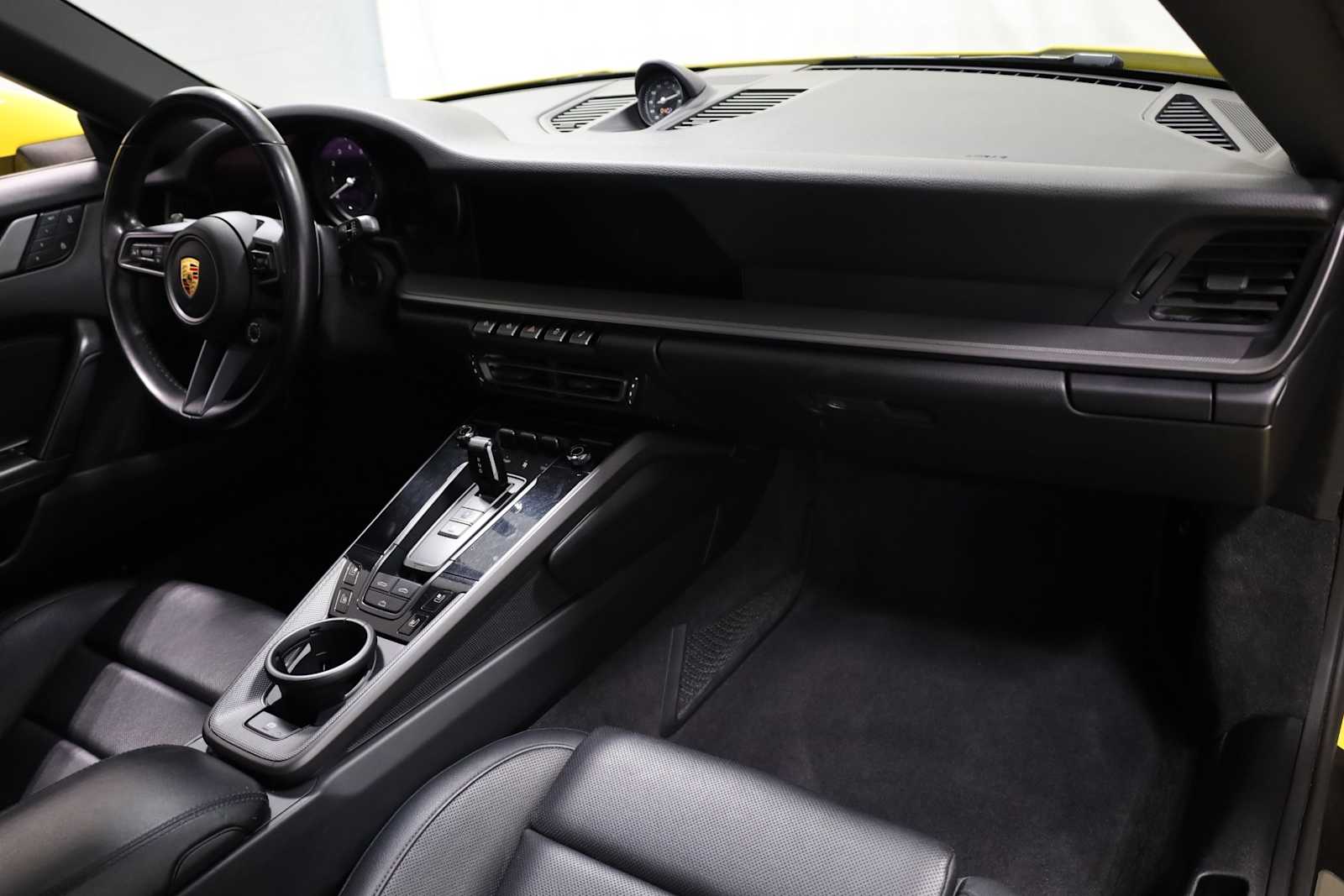 2022 Porsche 911 Cabriolet photo 6