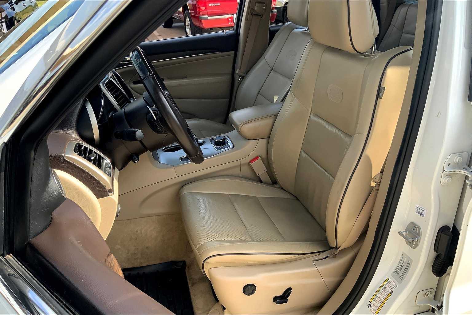 2015 Jeep Grand Cherokee Overland photo 4