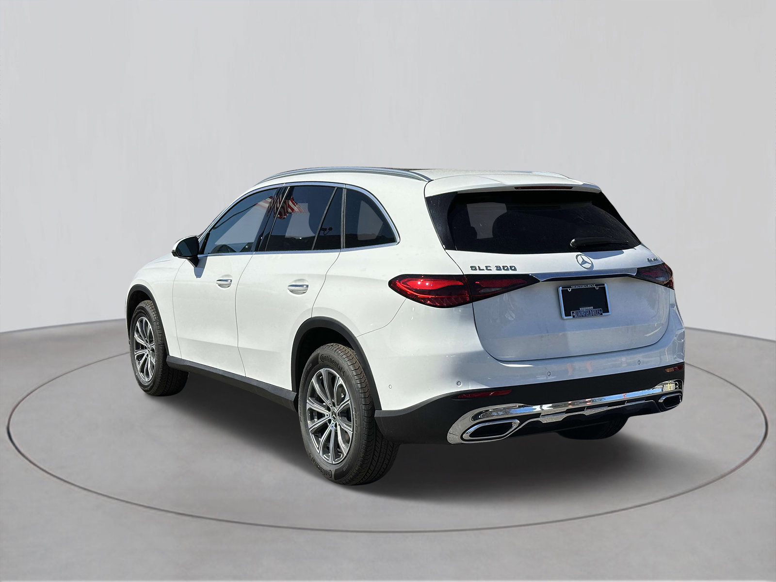 2025 Mercedes Benz GLC 300 4MATIC photo 3