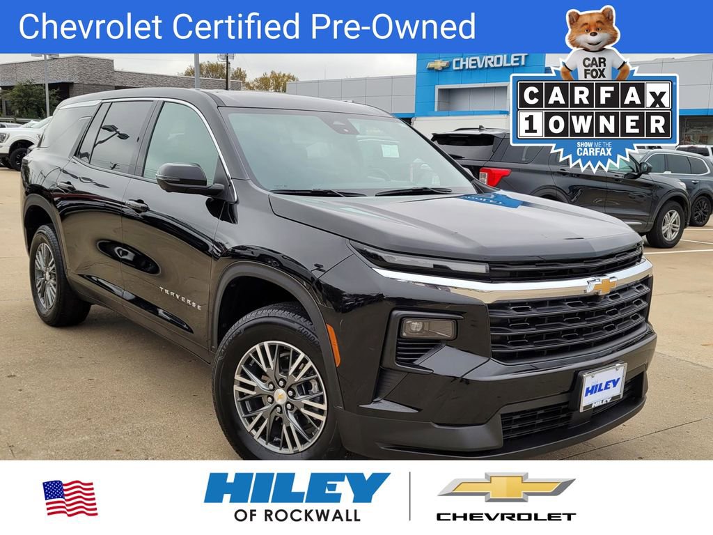 2024 Chevrolet Traverse LS's photo