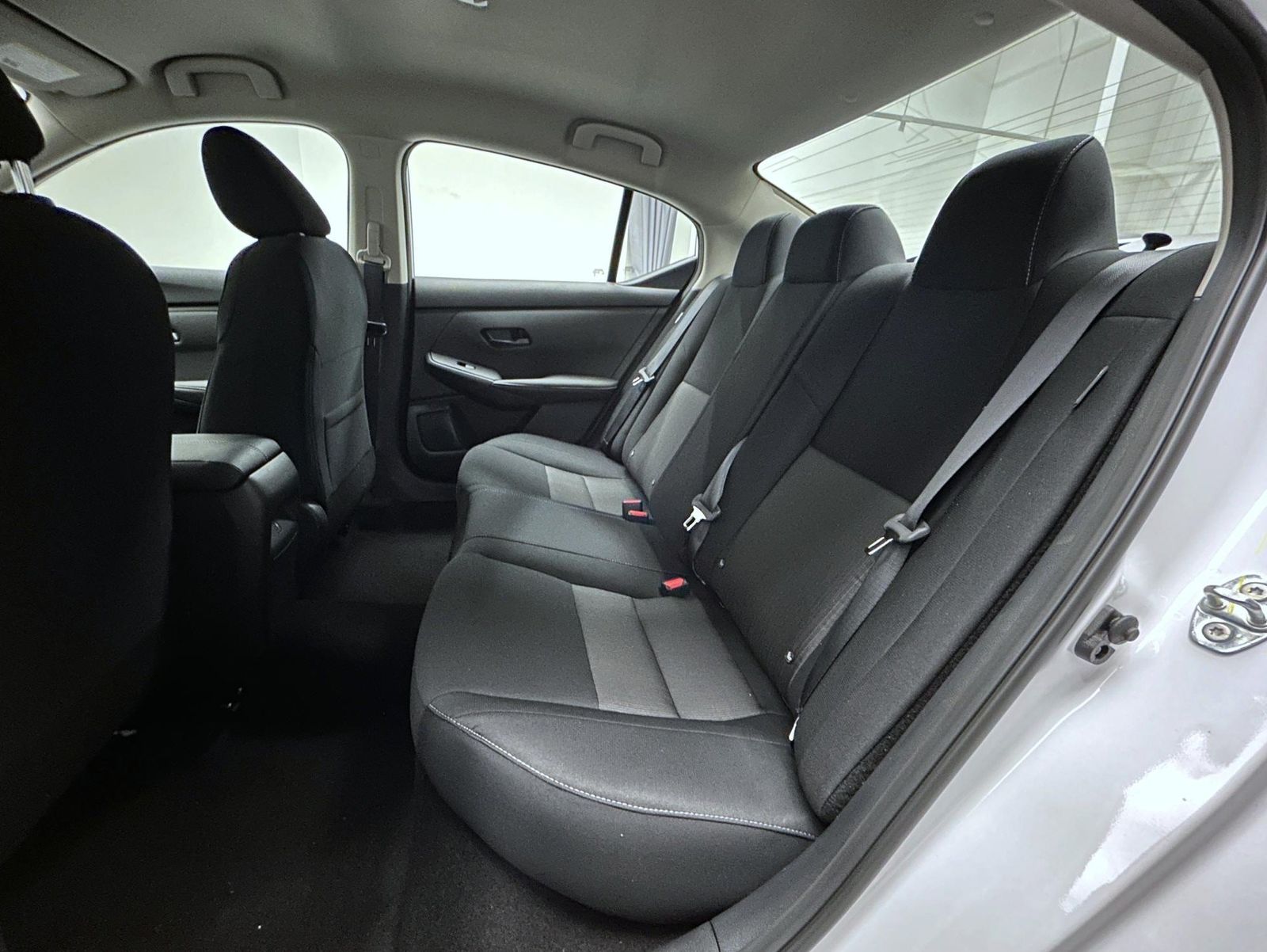 2025 Nissan Sentra SV photo 11