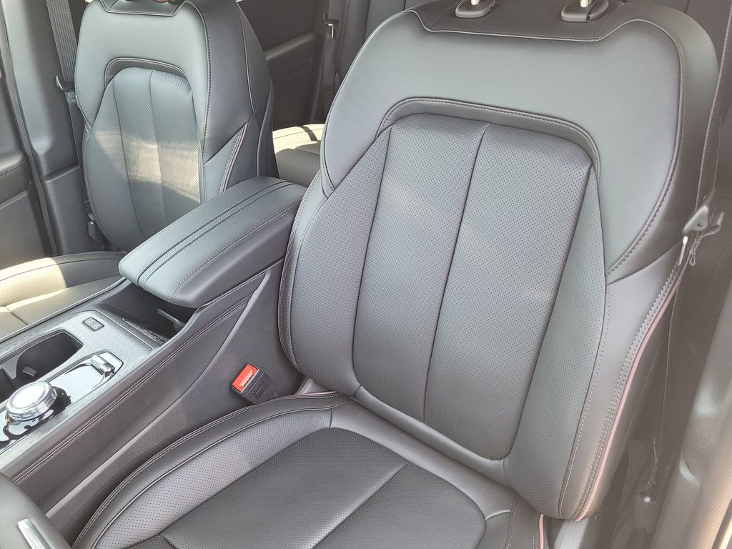 2025 Jeep Wagoneer S Launch Edition photo 8