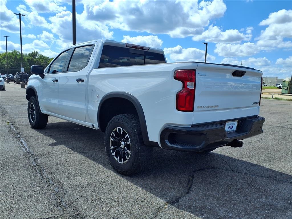 2023 Chevrolet Silverado 1500 ZR2 photo 2