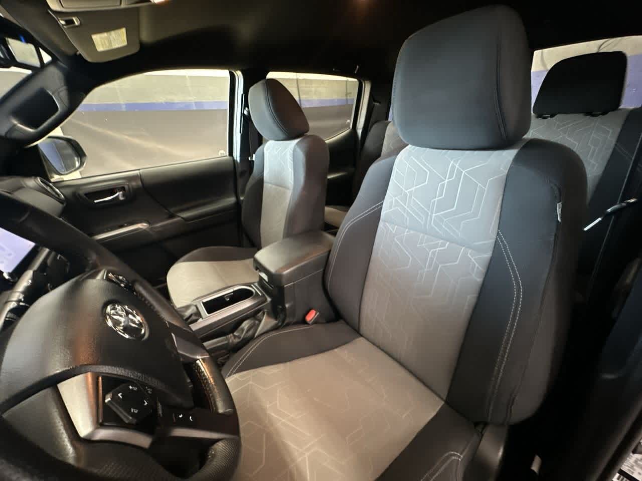2023 Toyota Tacoma TRD photo 13
