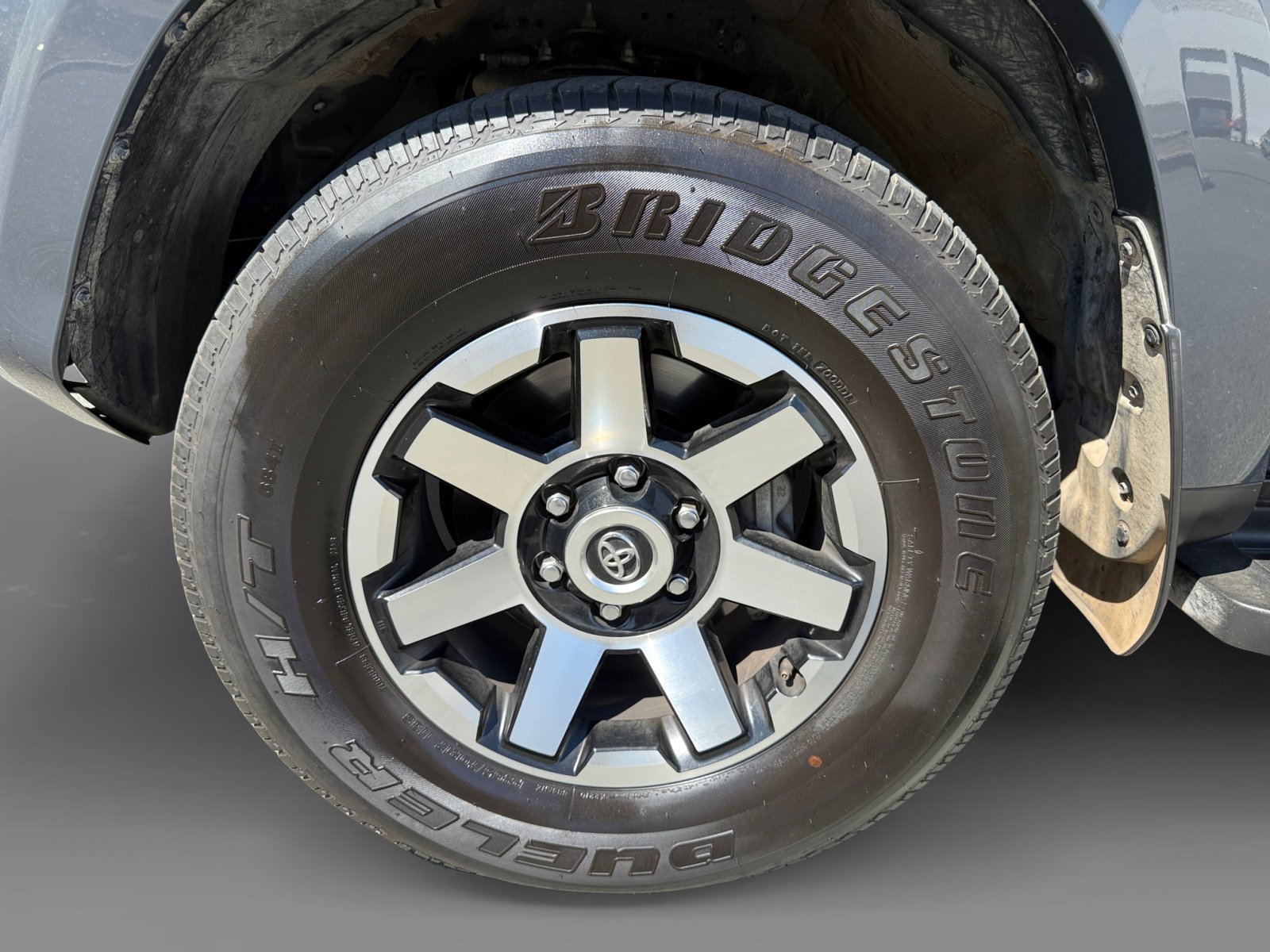 2024 Toyota 4Runner TRD Off-Road photo 9