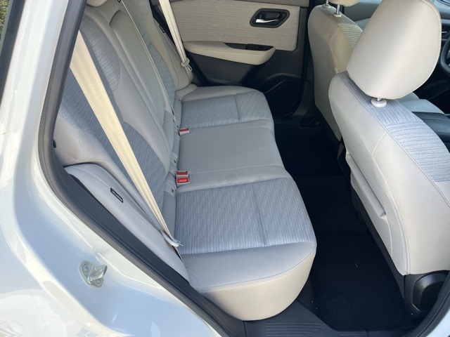 2023 Nissan Rogue SV photo 11