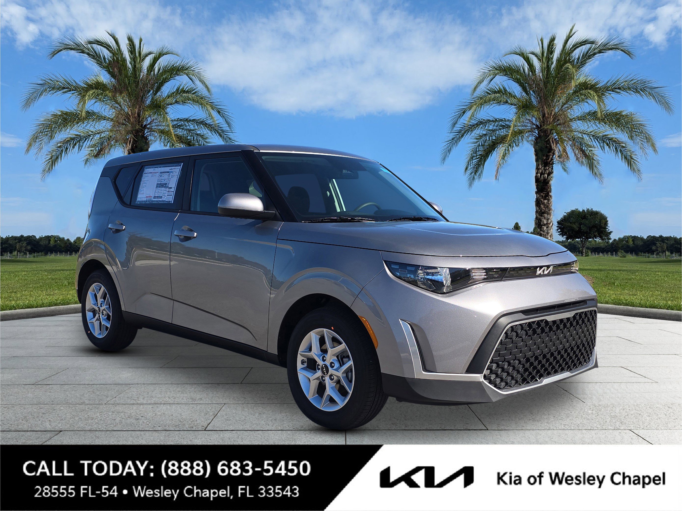 2025 Kia Soul LX's photo
