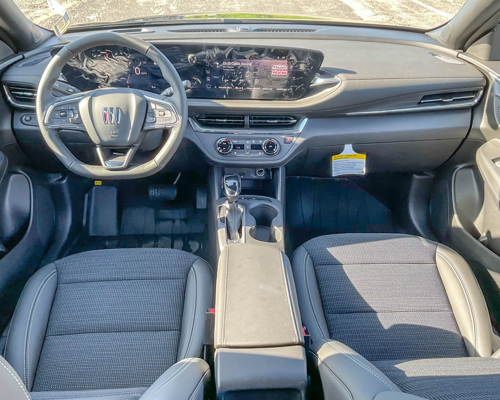 2025 Buick Envista Preferred photo 12