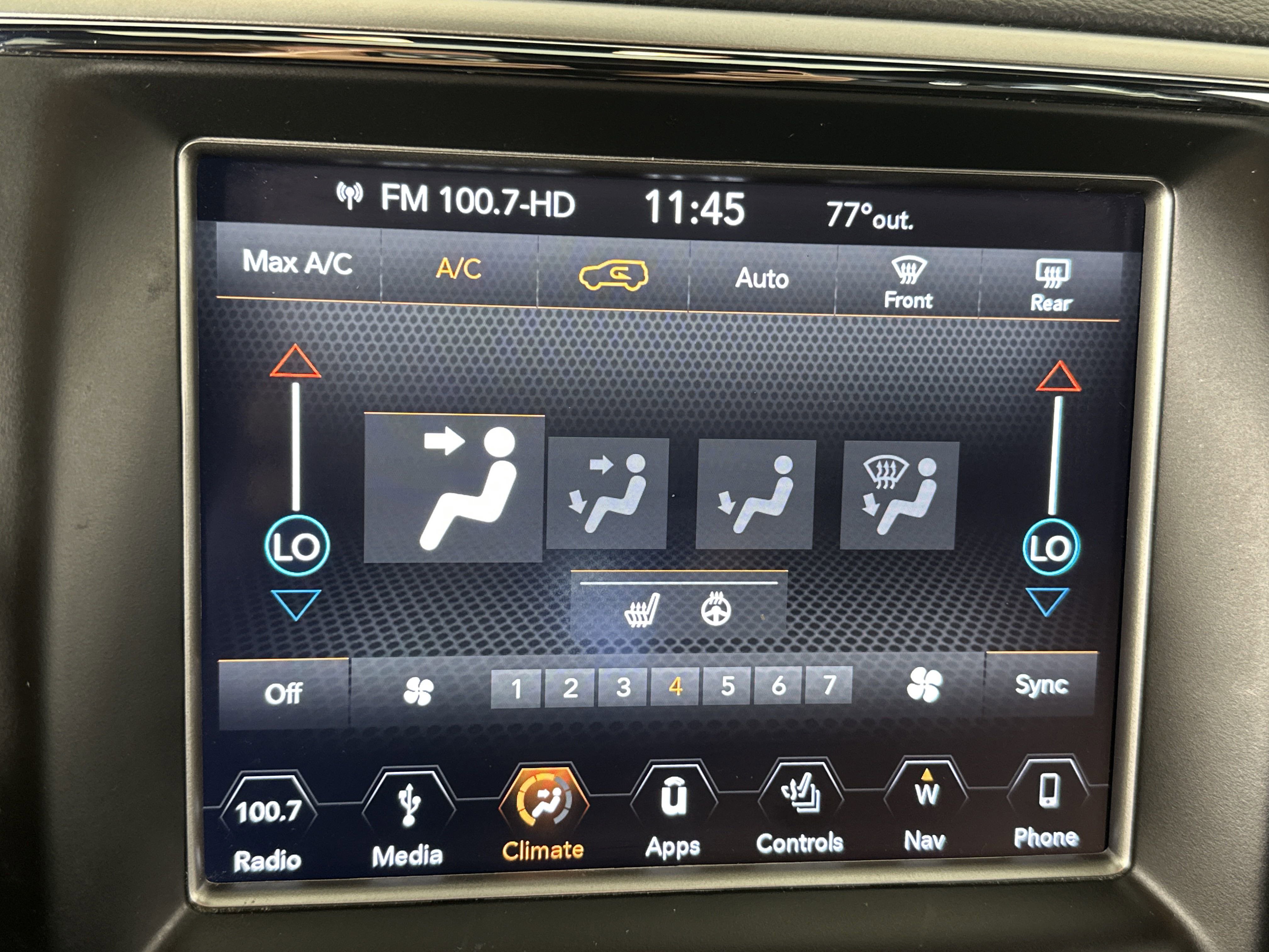2018 Jeep Grand Cherokee Altitude photo 9