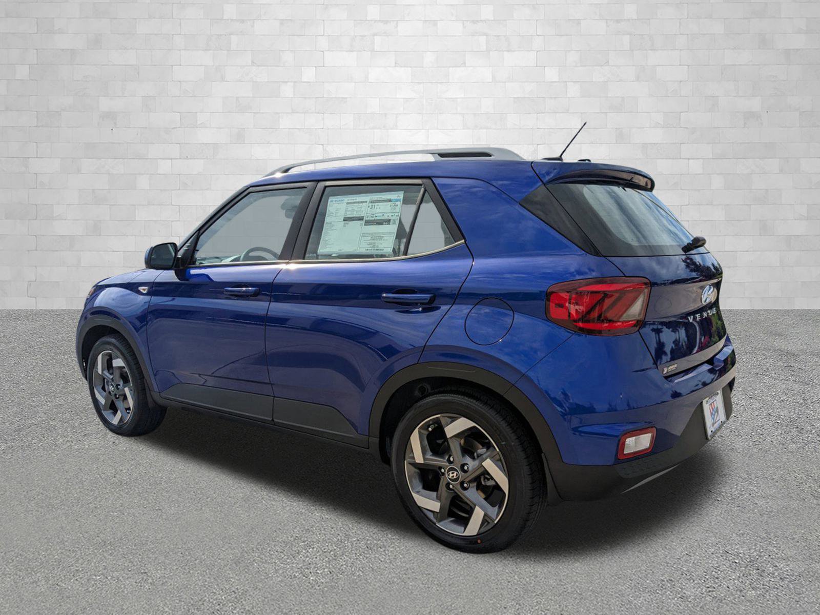 2025 Hyundai Venue SEL photo 4