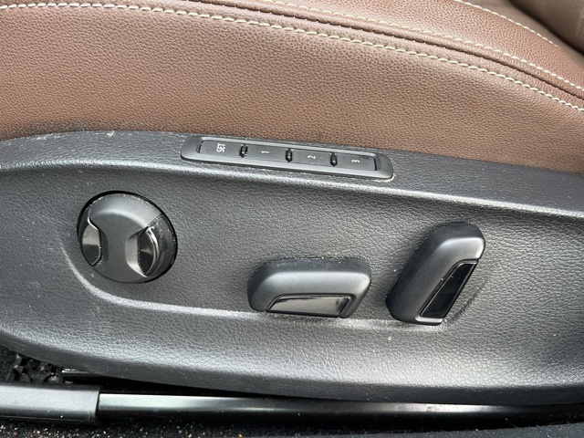 2022 Volkswagen Passat 2.0T Limited photo 29
