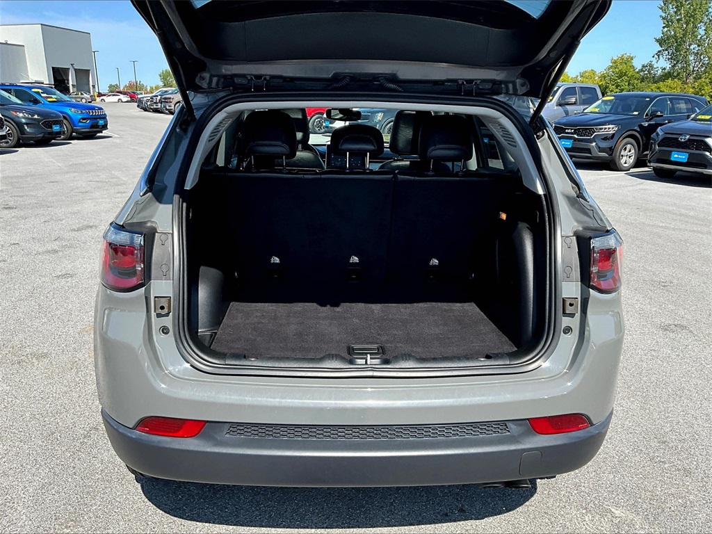 2022 Jeep Compass Limited photo 33