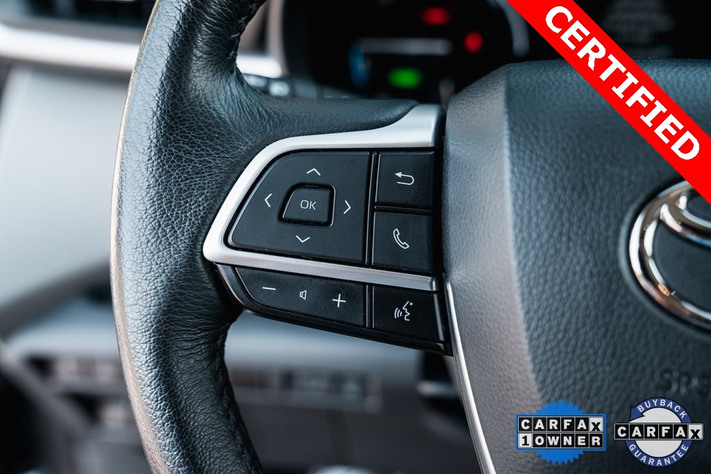 2021 Toyota Sienna XLE photo 16