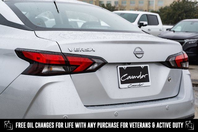 2025 Nissan Versa S photo 5