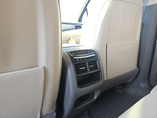 2025 Cadillac XT5 Premium Luxury photo 2