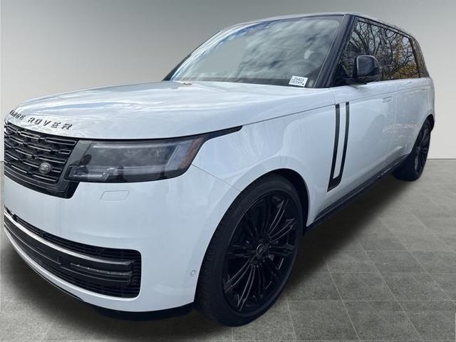 2025 Land Rover Range Rover SE's photo