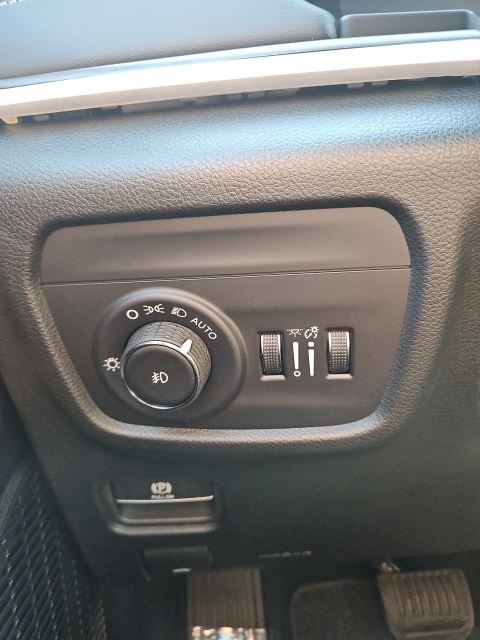 2025 Jeep Grand Cherokee Limited photo 5