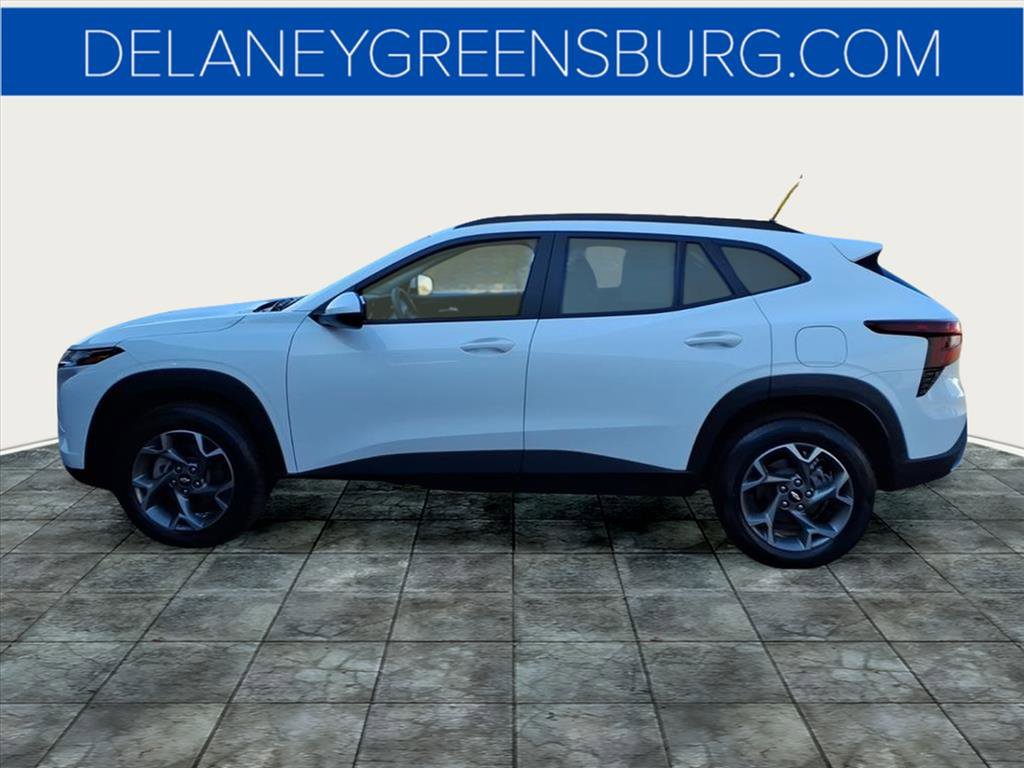 2025 Chevrolet Trax LT photo 6