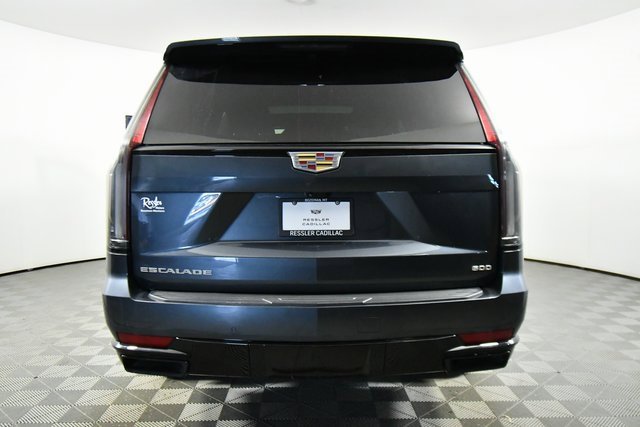 2021 Cadillac Escalade ESV Sport photo 4