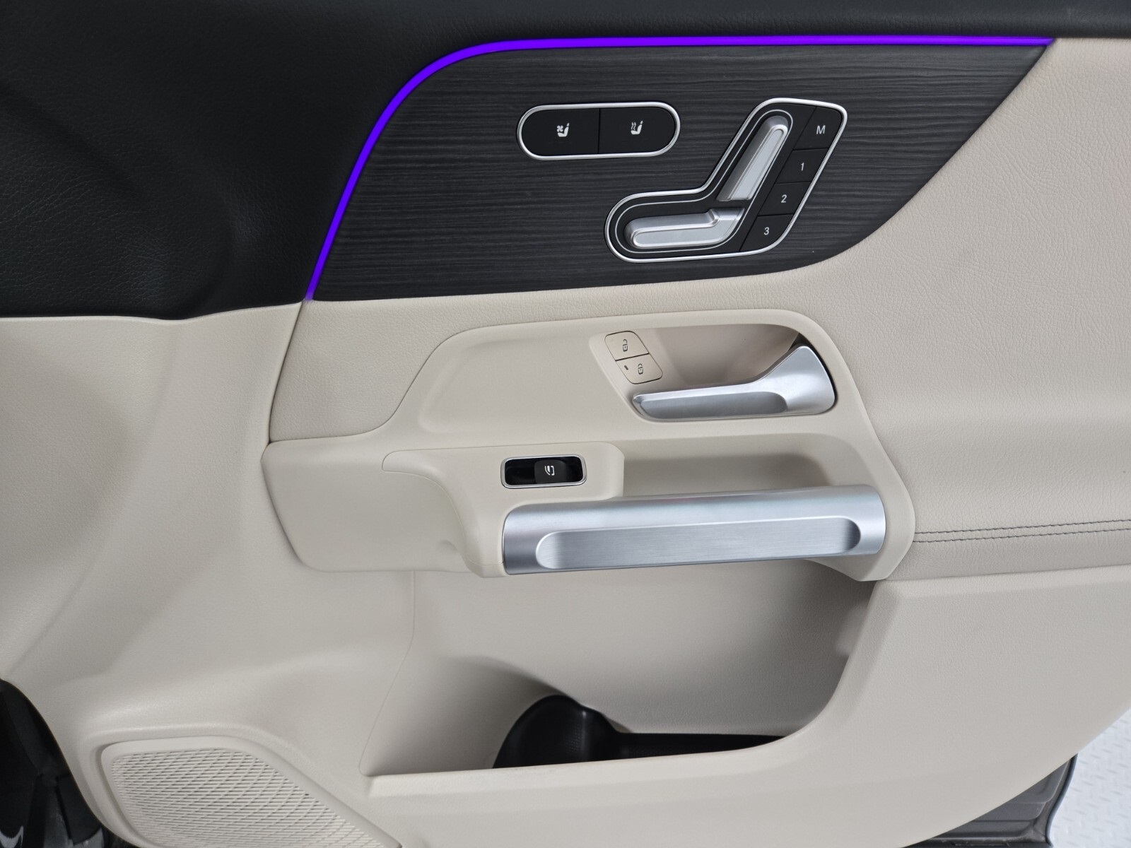 2022 Mercedes Benz GLB 250 4MATIC photo 18