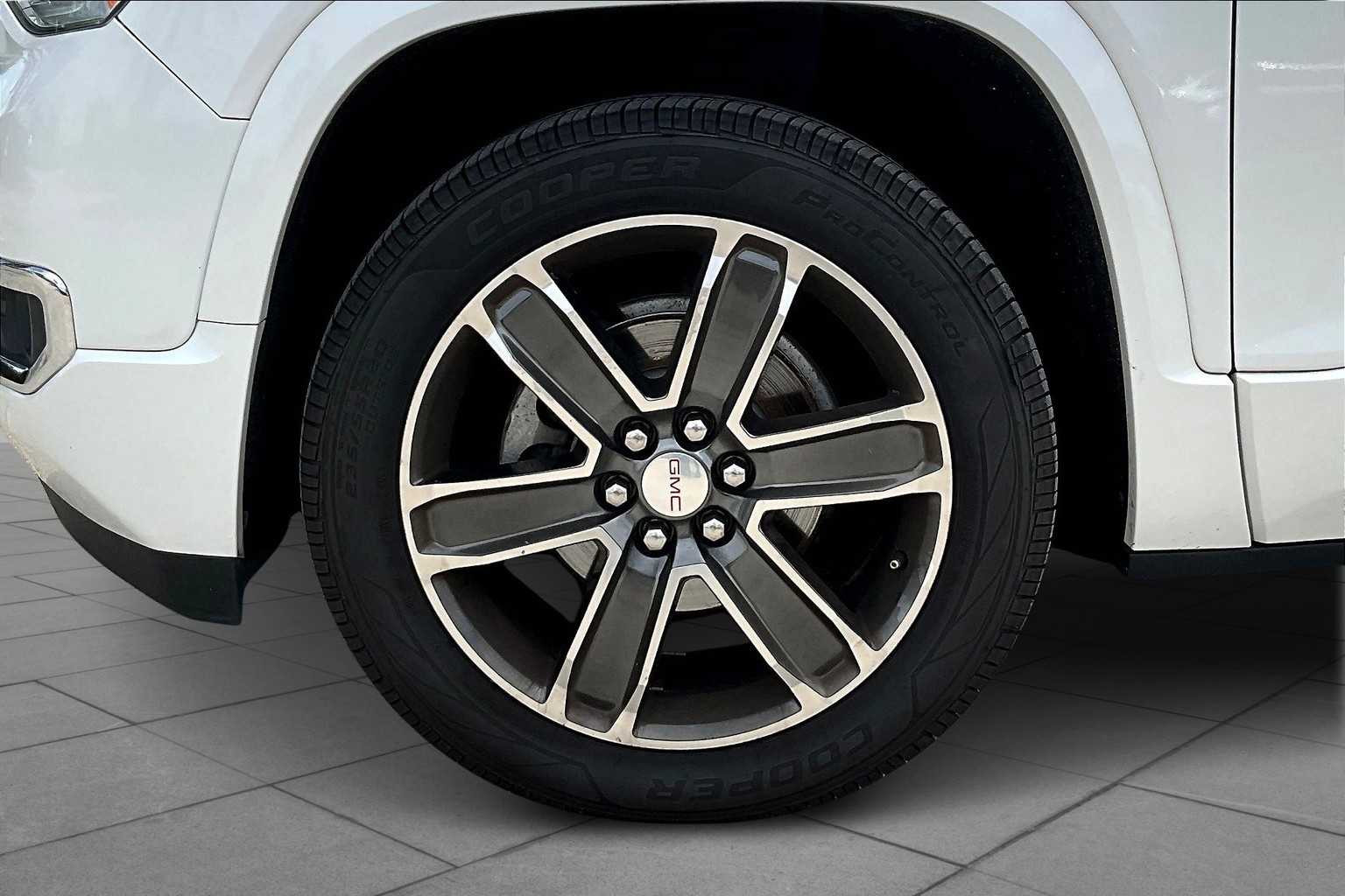 2018 Gmc Acadia Denali photo 4
