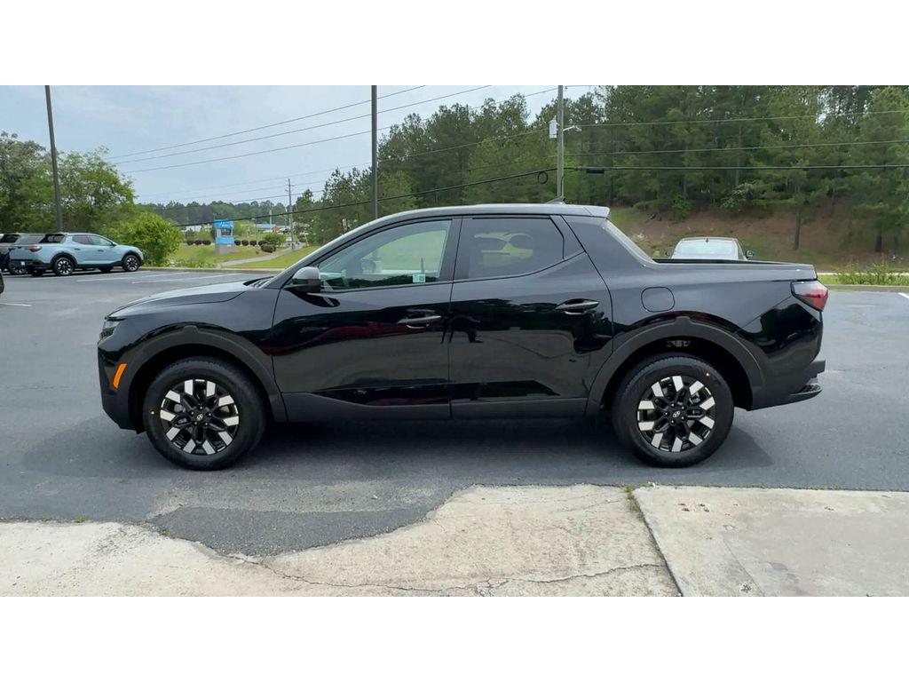 2025 Hyundai Santa Cruz SE photo 3