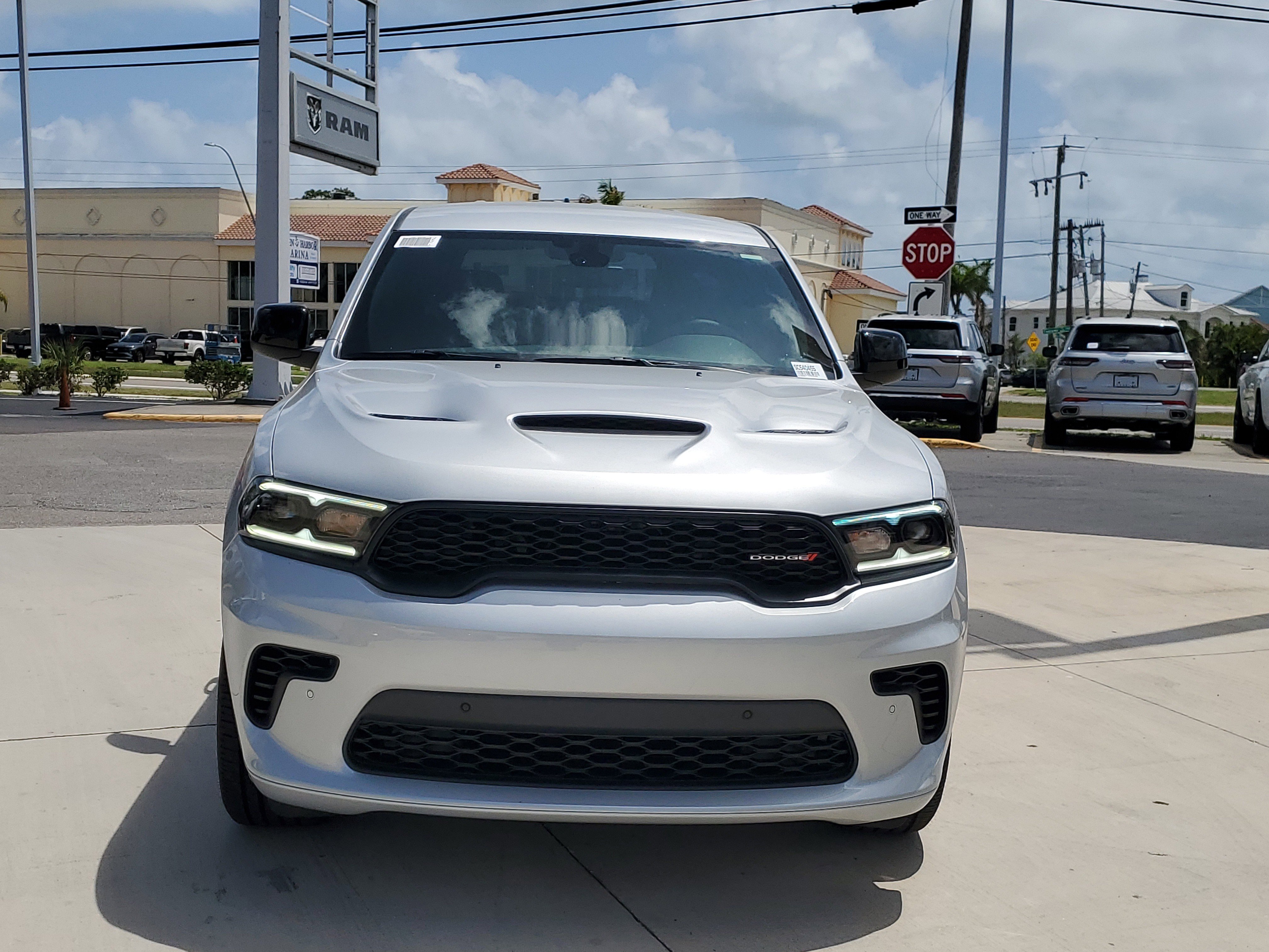 2025 Dodge Durango R/T photo 2