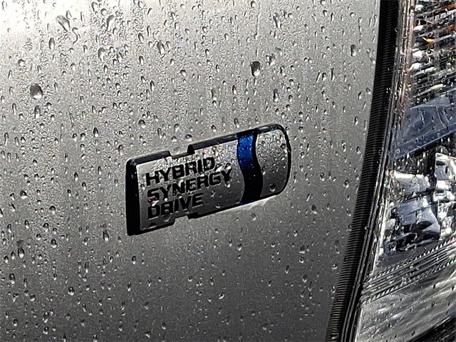 2012 Toyota Prius V Three photo 28