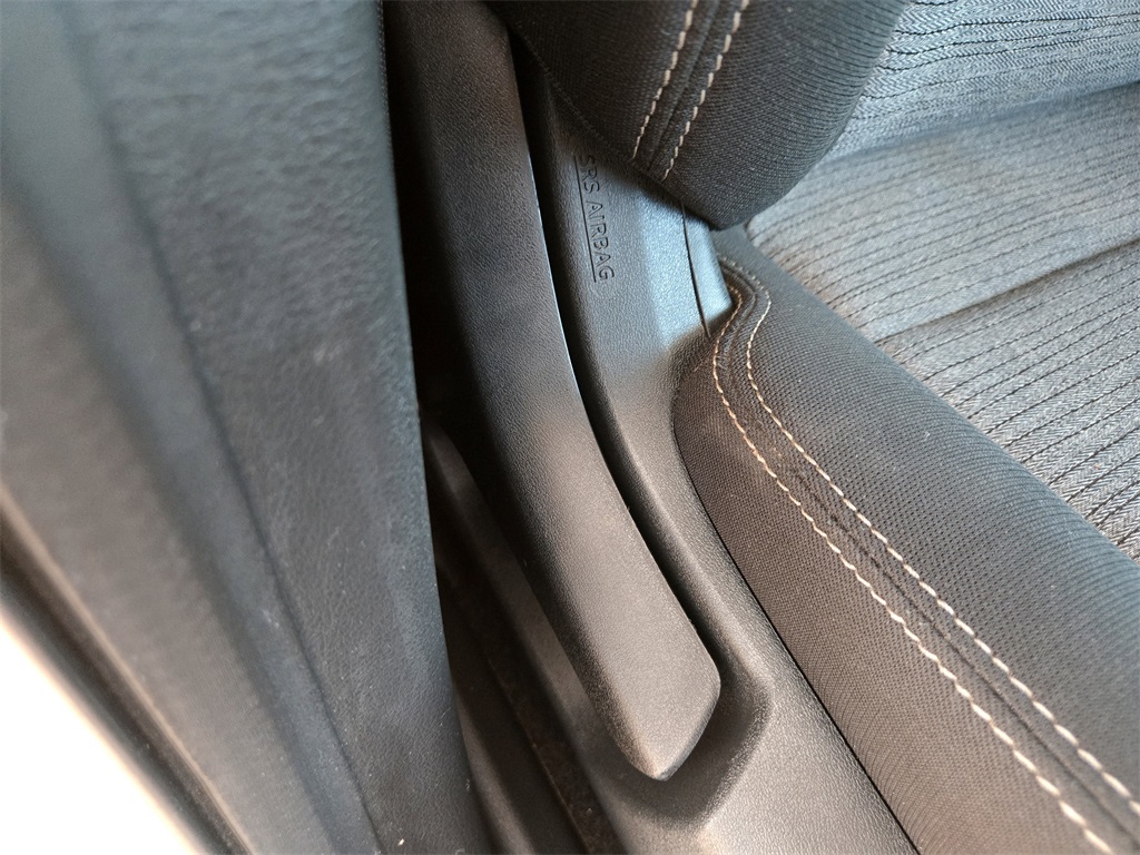 2022 Nissan Rogue SV photo 28