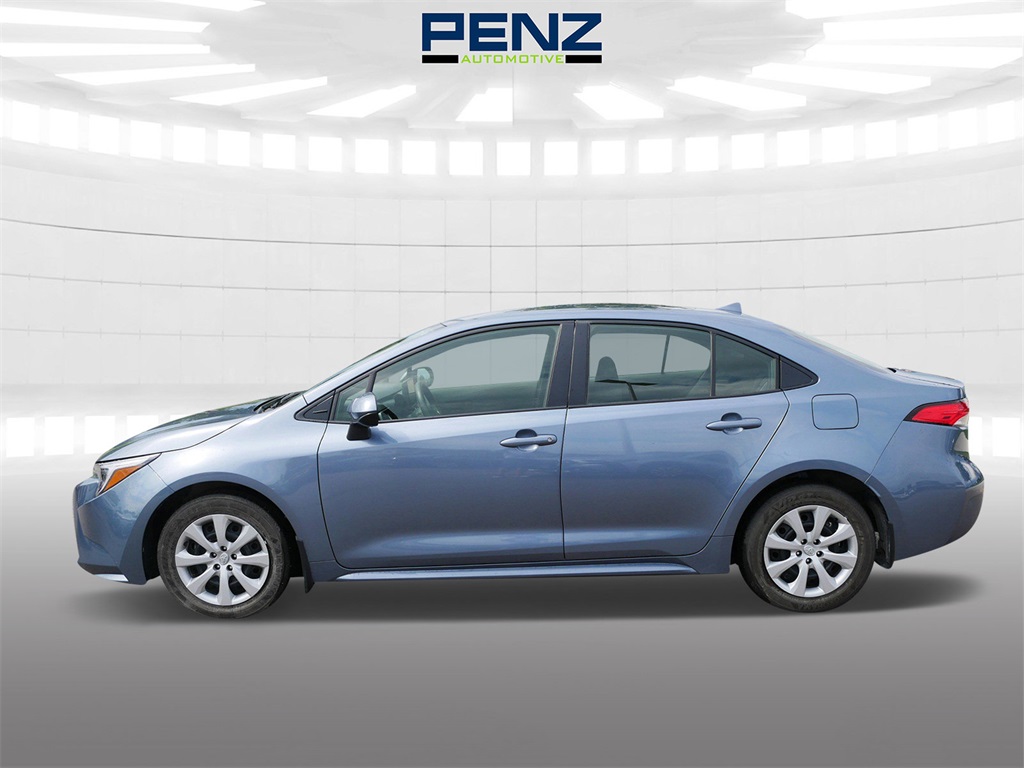 2024 Toyota Corolla Hybrid LE photo 2