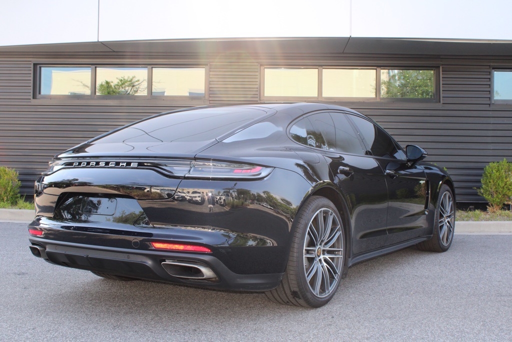 2023 Porsche Panamera E-Hybrid photo 7