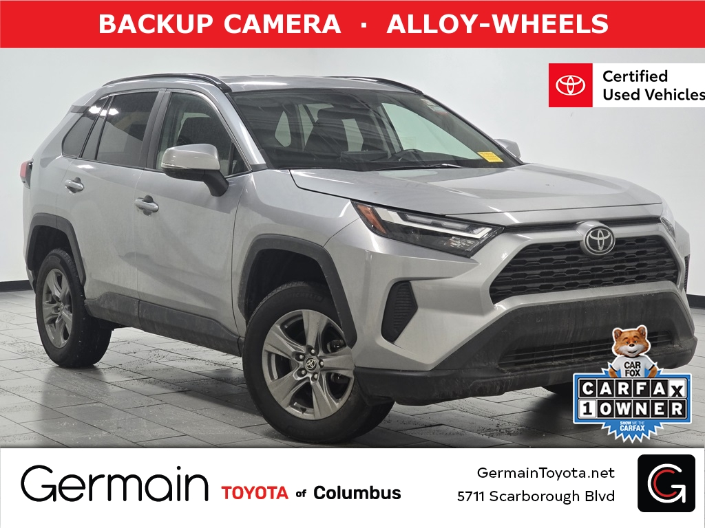 2024 Toyota RAV4 XLE's photo