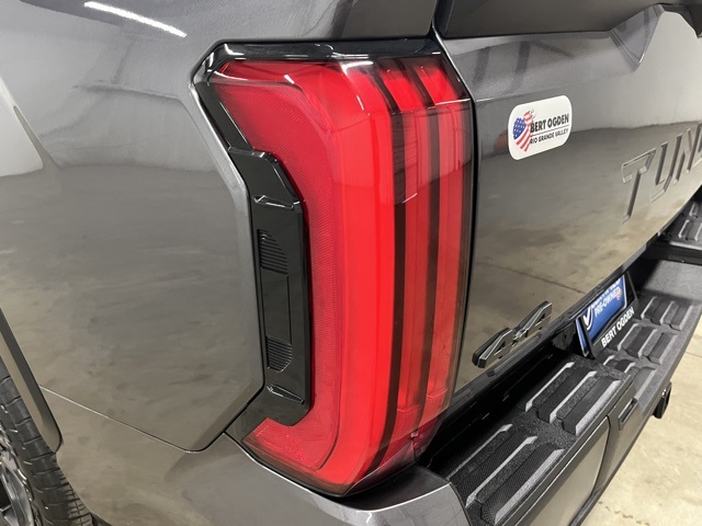 2024 Toyota Tundra SR5 photo 4