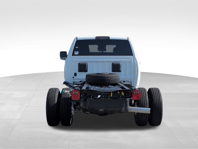 2025 Ram 3500 Tradesman photo 4