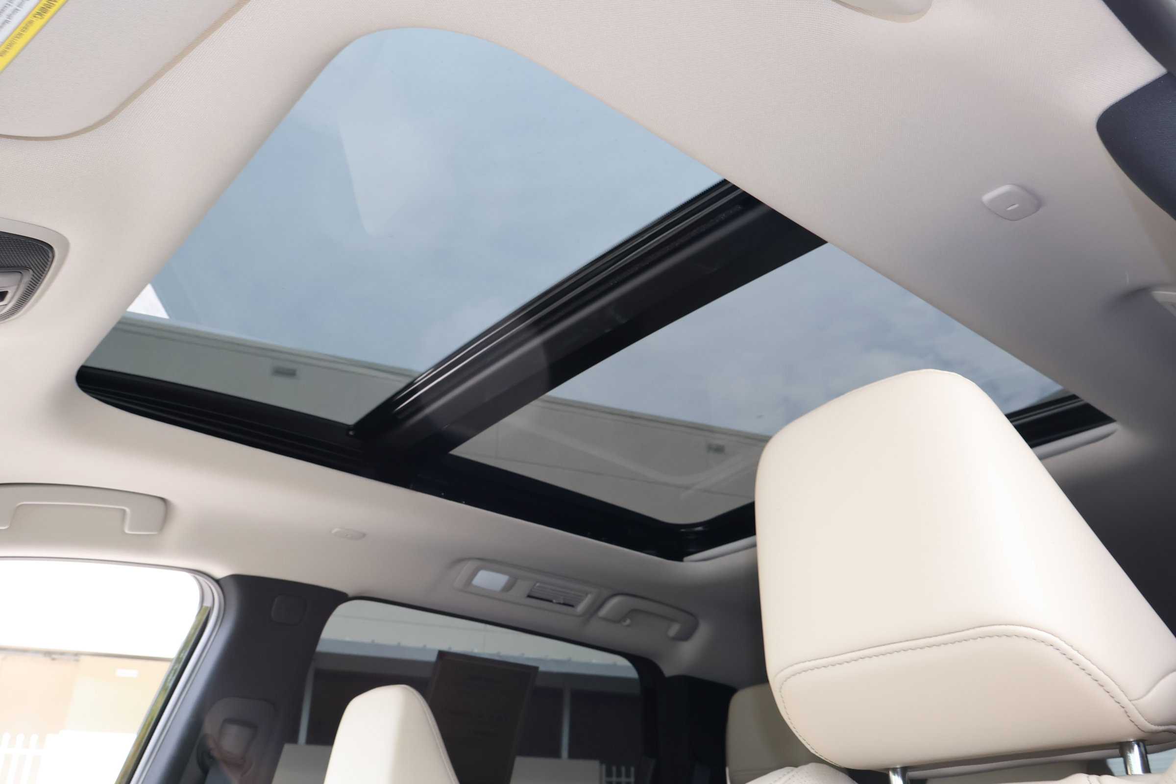 2025 Infiniti QX60 Pure photo 5