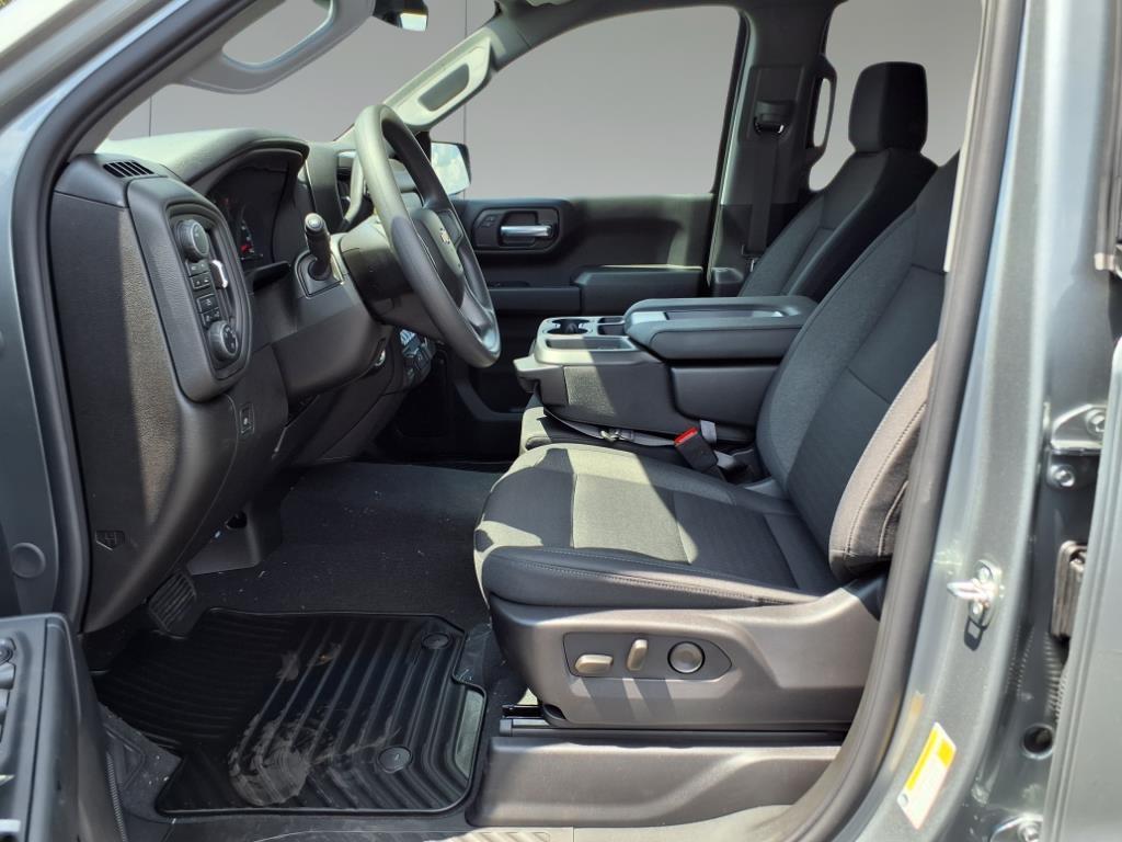 2026 Chevrolet Silverado 1500 Custom photo 14