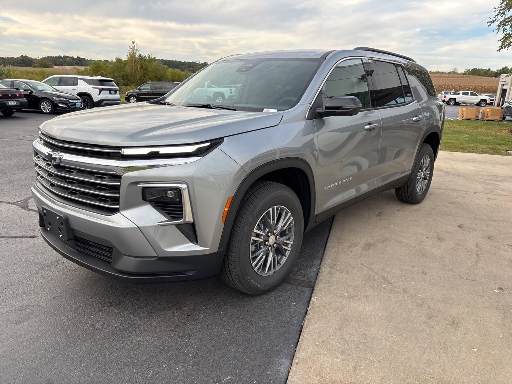 2026 Chevrolet Traverse photo 3