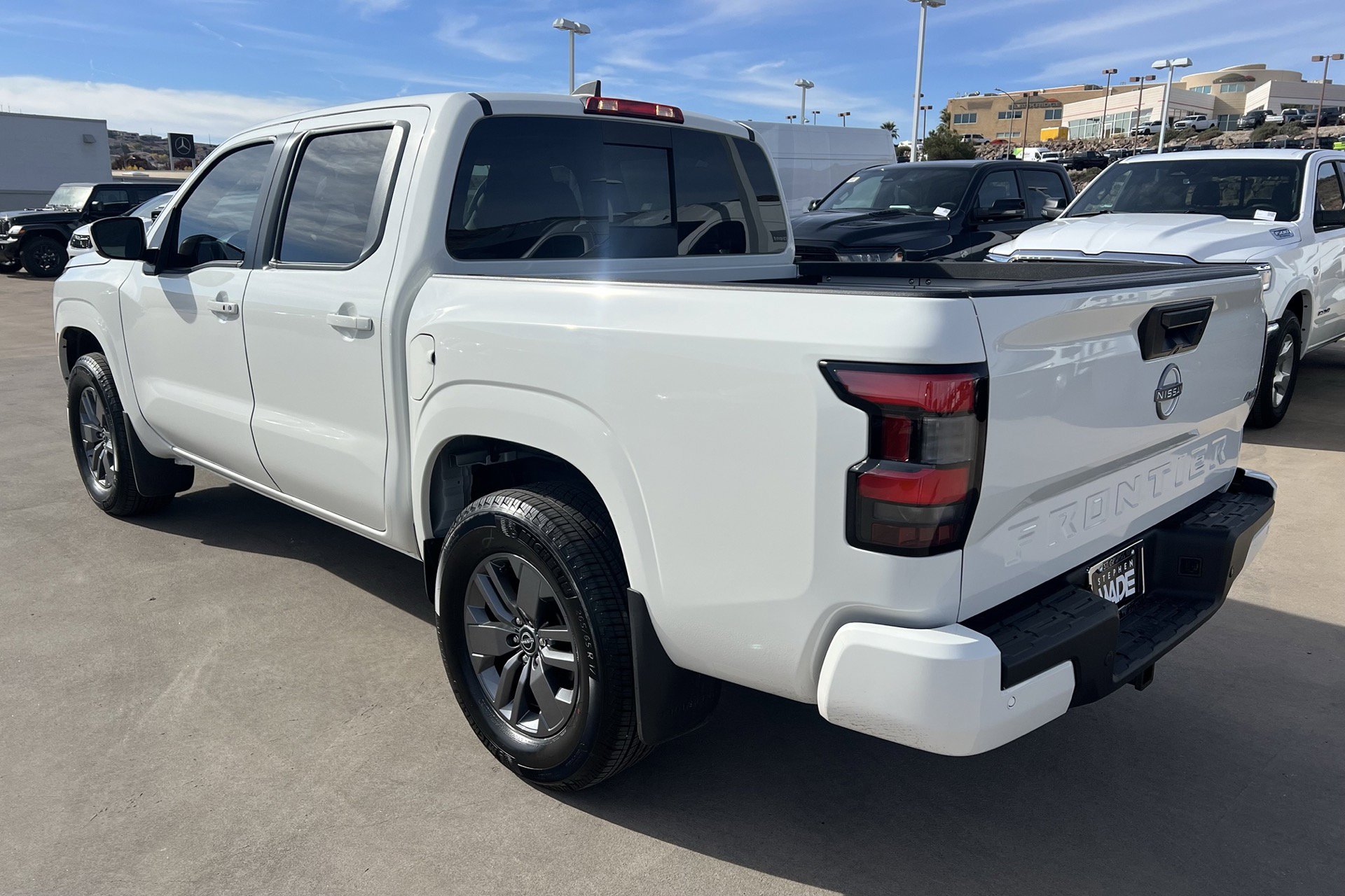 2025 Nissan Frontier SV photo 3