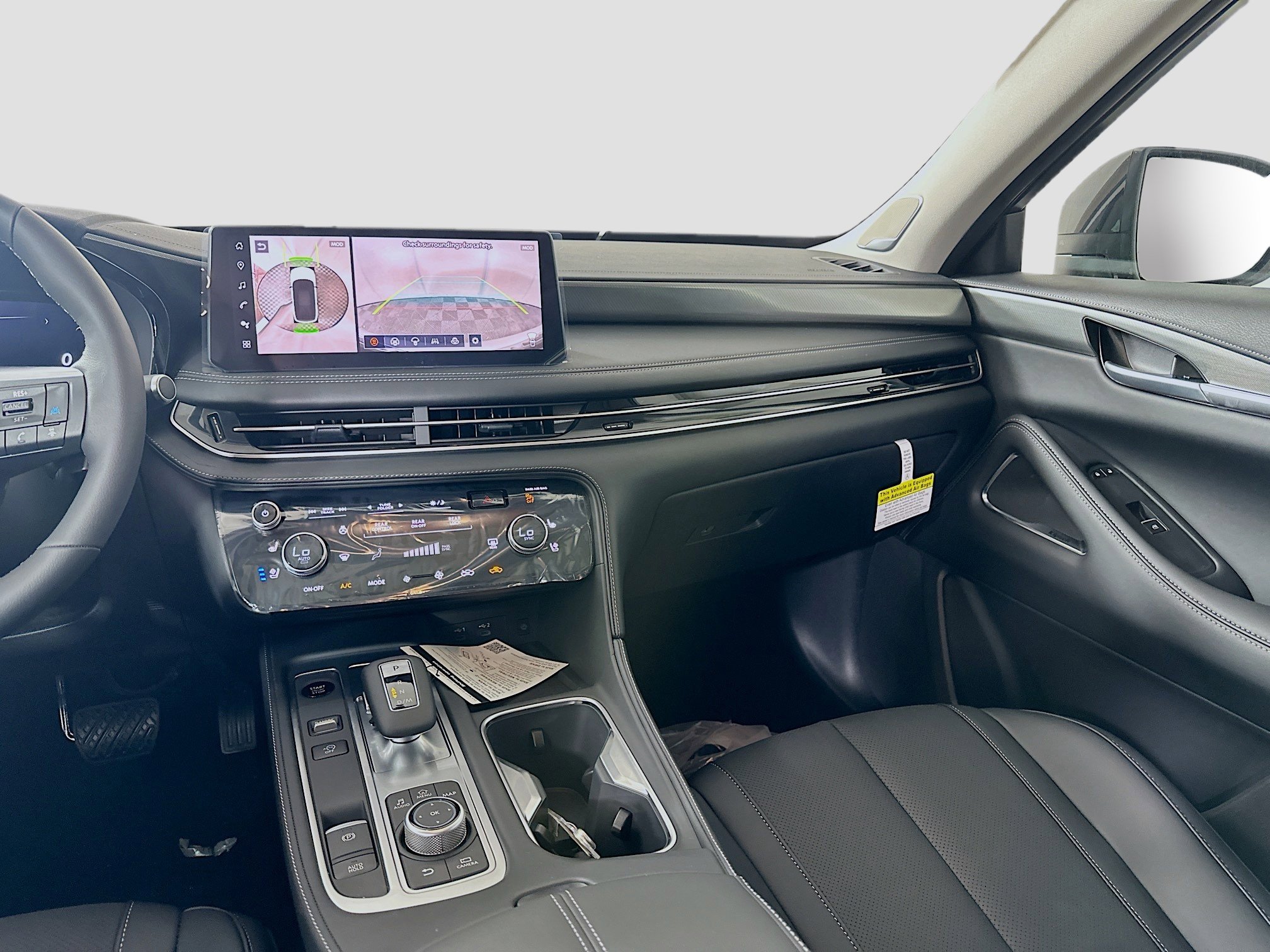 2026 Infiniti QX60 Luxe photo 13