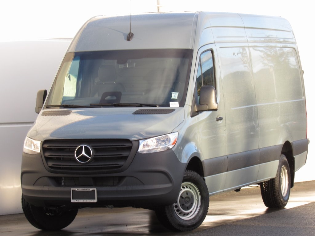 2025 Mercedes-Benz Sprinter Cargo Van Base's photo