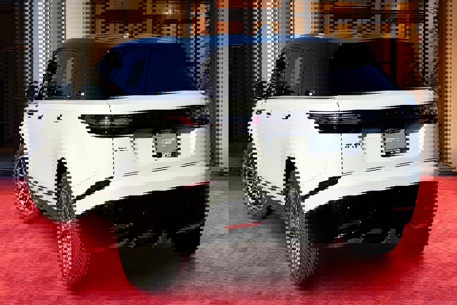 2025 Land Rover Range Rover Velar SE photo 2