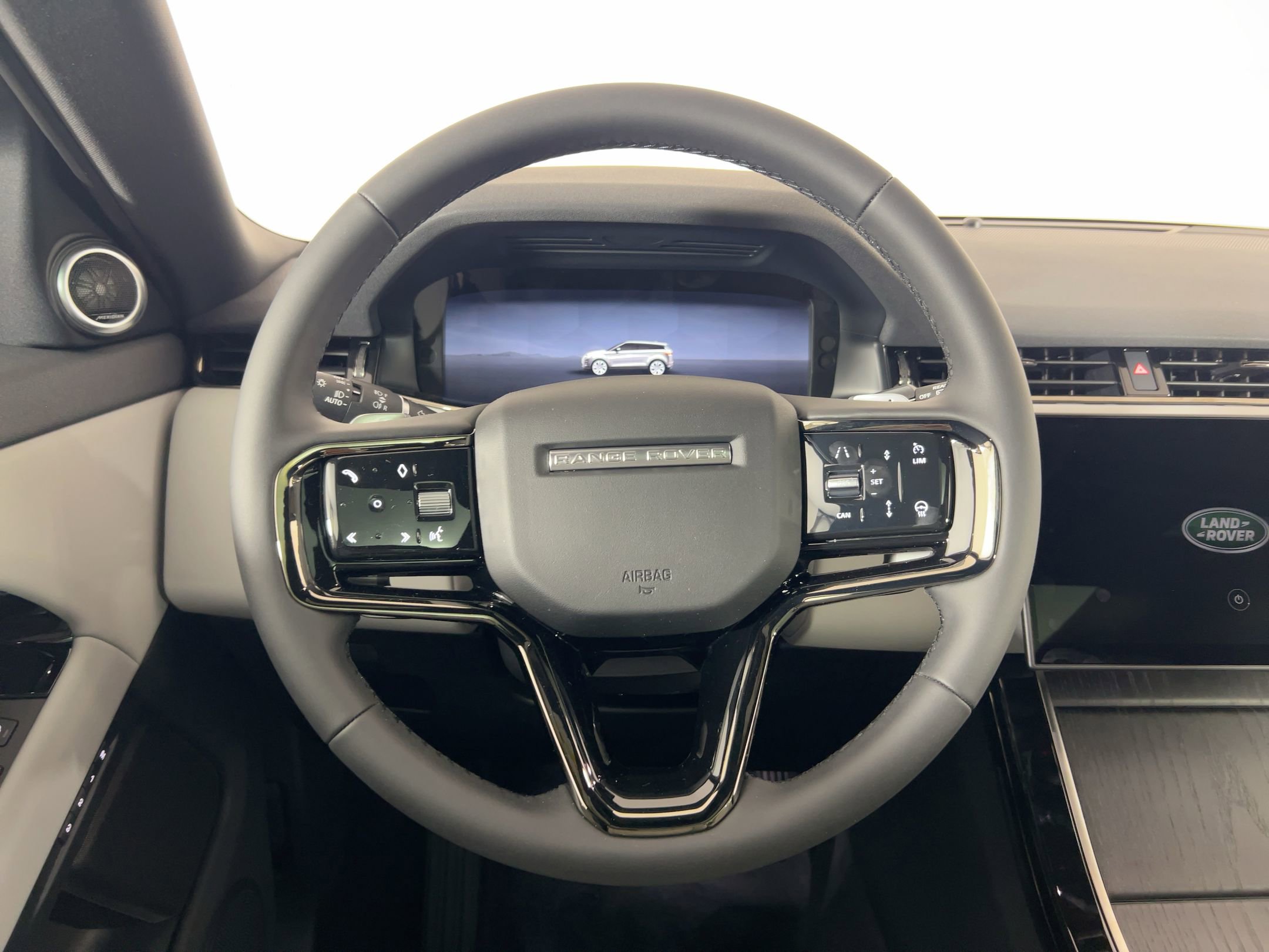 2026 Land Rover Range Rover Evoque S photo 12