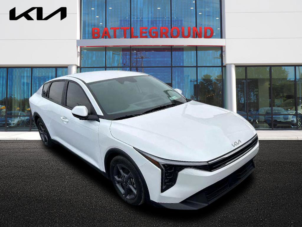 2025 Kia K4 LXS's photo