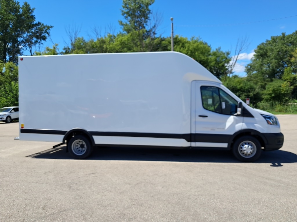 2025 Ford Transit Chassis Cutaway photo 4