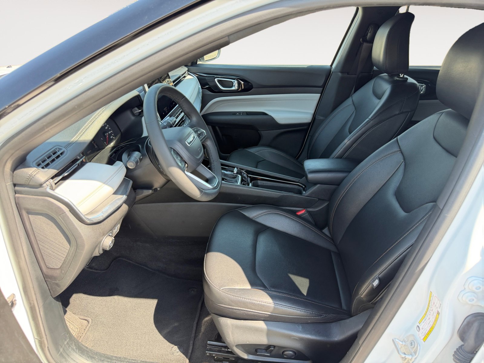 2024 Jeep Compass Limited photo 16
