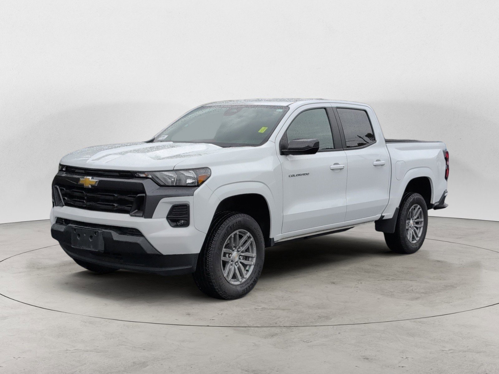 2023 Chevrolet Colorado LT photo 3