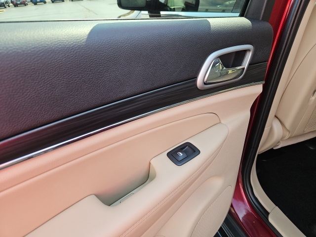 2020 Jeep Grand Cherokee Limited photo 21