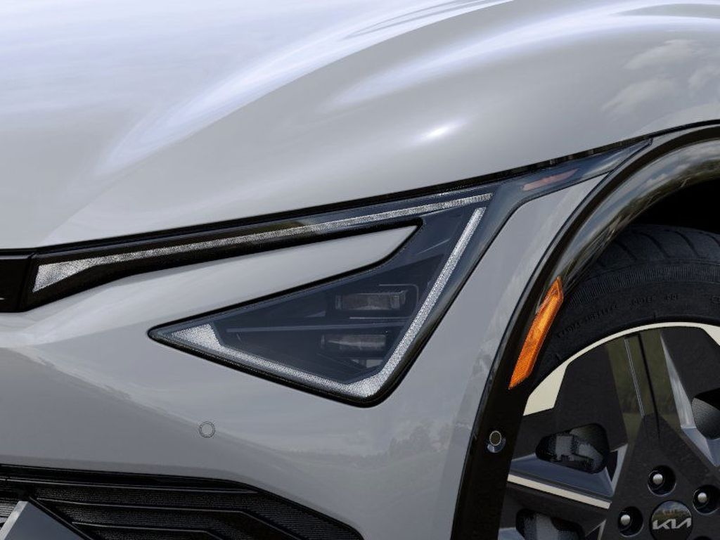 2025 Kia EV6 Light photo 9