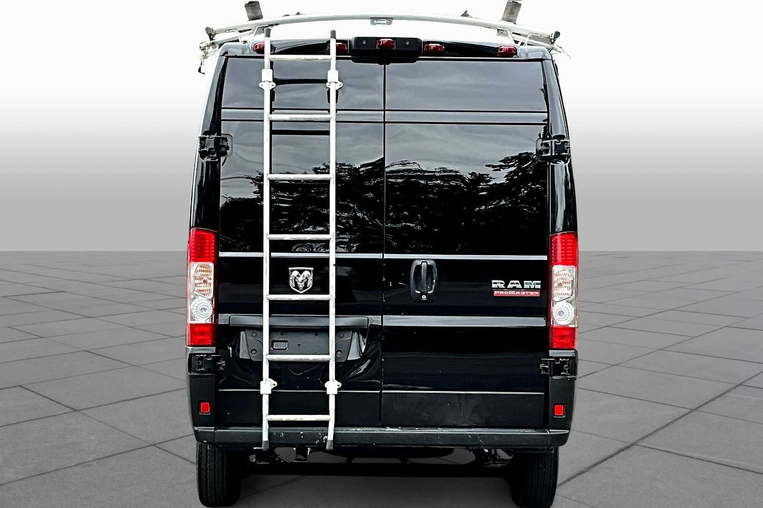 2021 Ram ProMaster 2500 photo 4